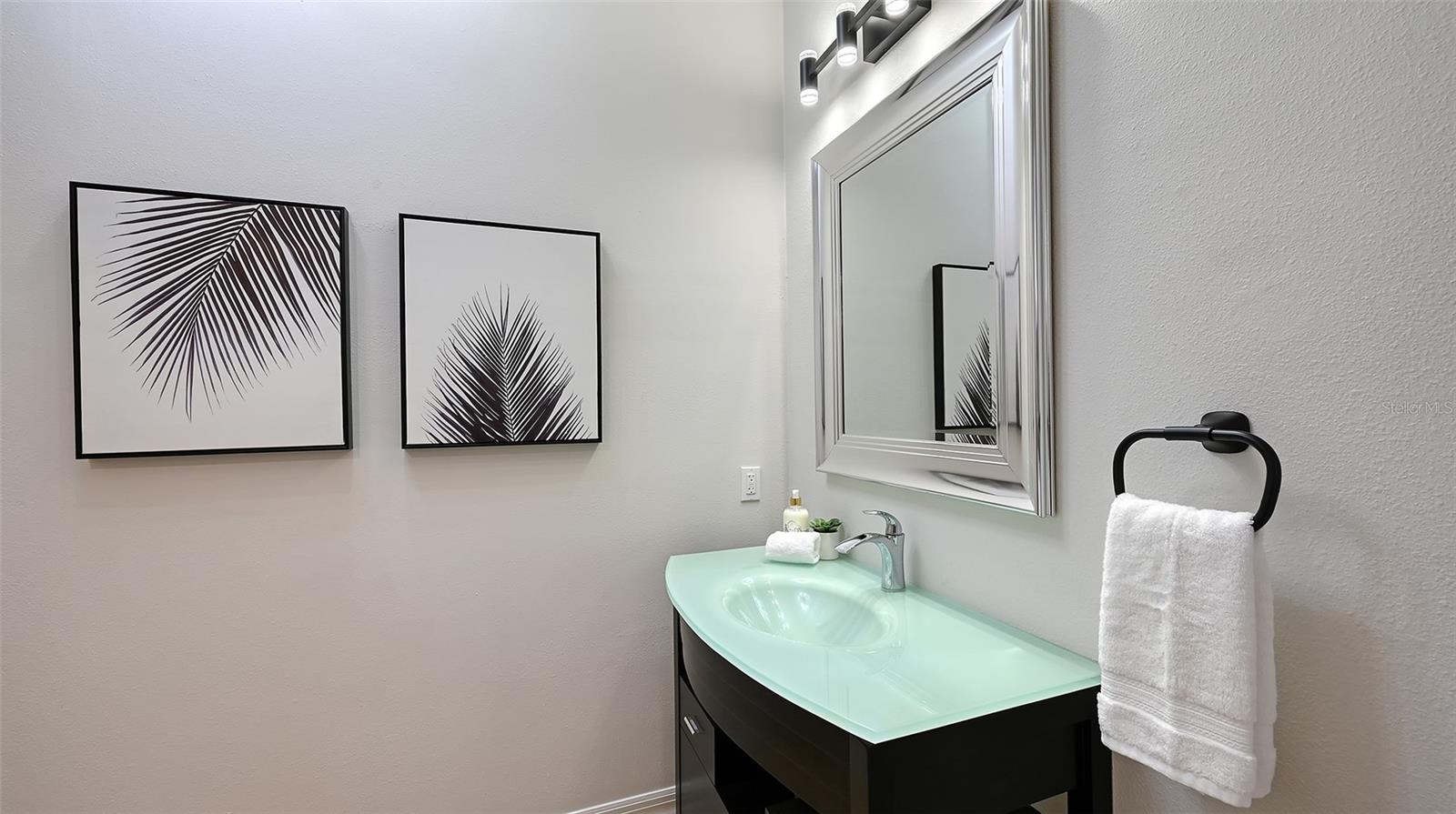 HAWKS HARBOR - Residential