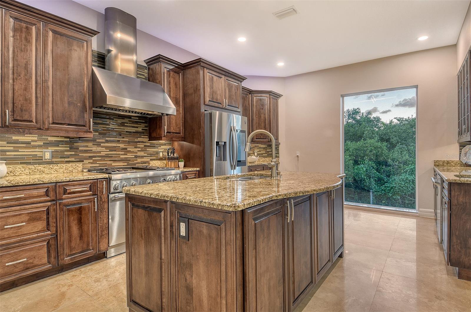 HAWKS HARBOR - Residential
