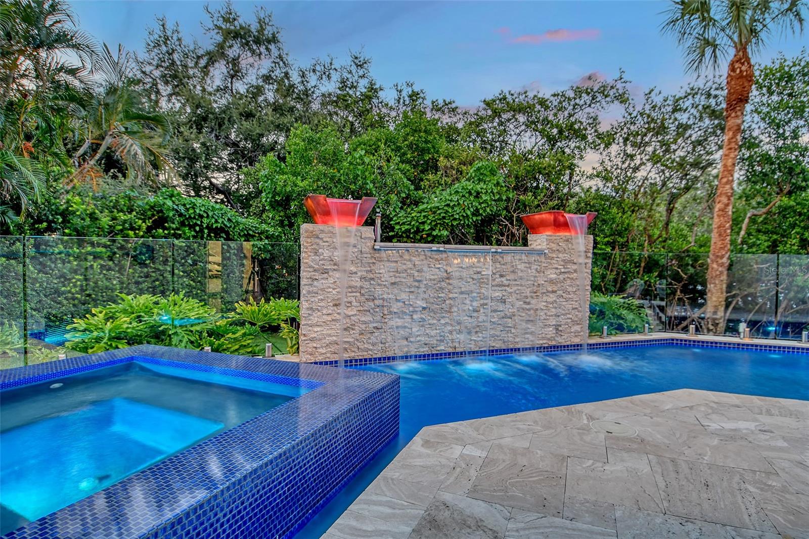HAWKS HARBOR - Residential