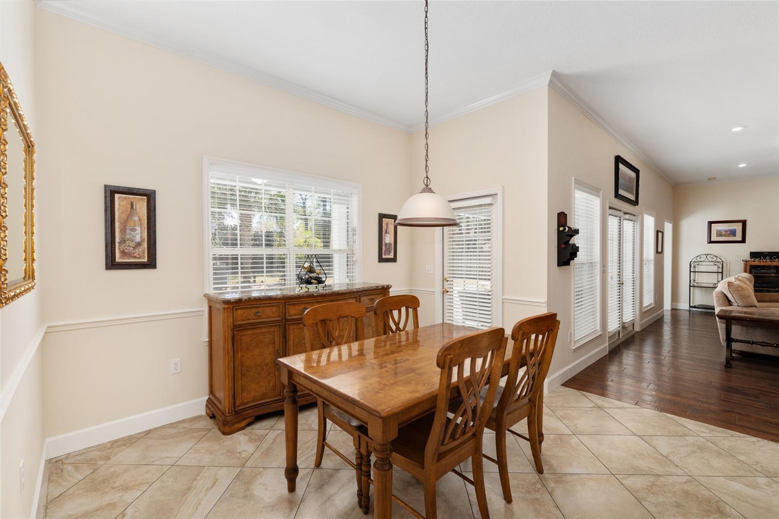 MENTONE - Residential