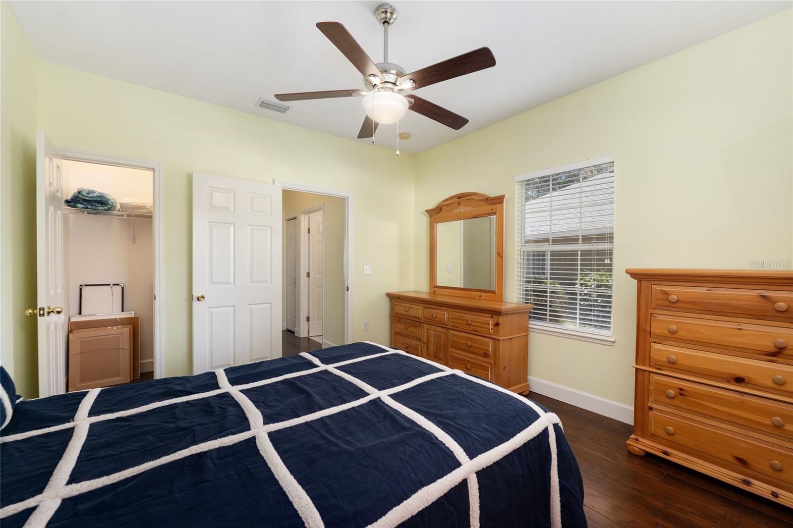 MENTONE - Residential