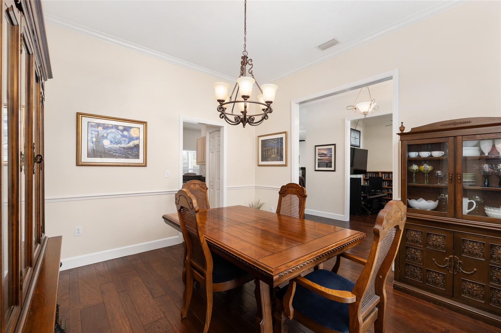 MENTONE - Residential