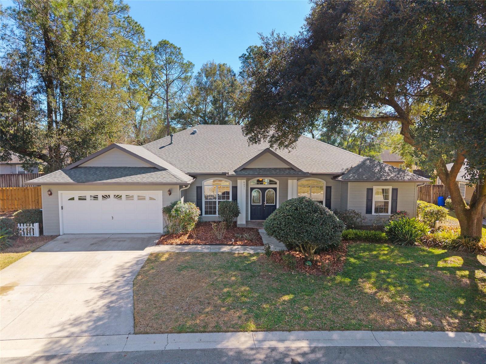 MENTONE - Residential