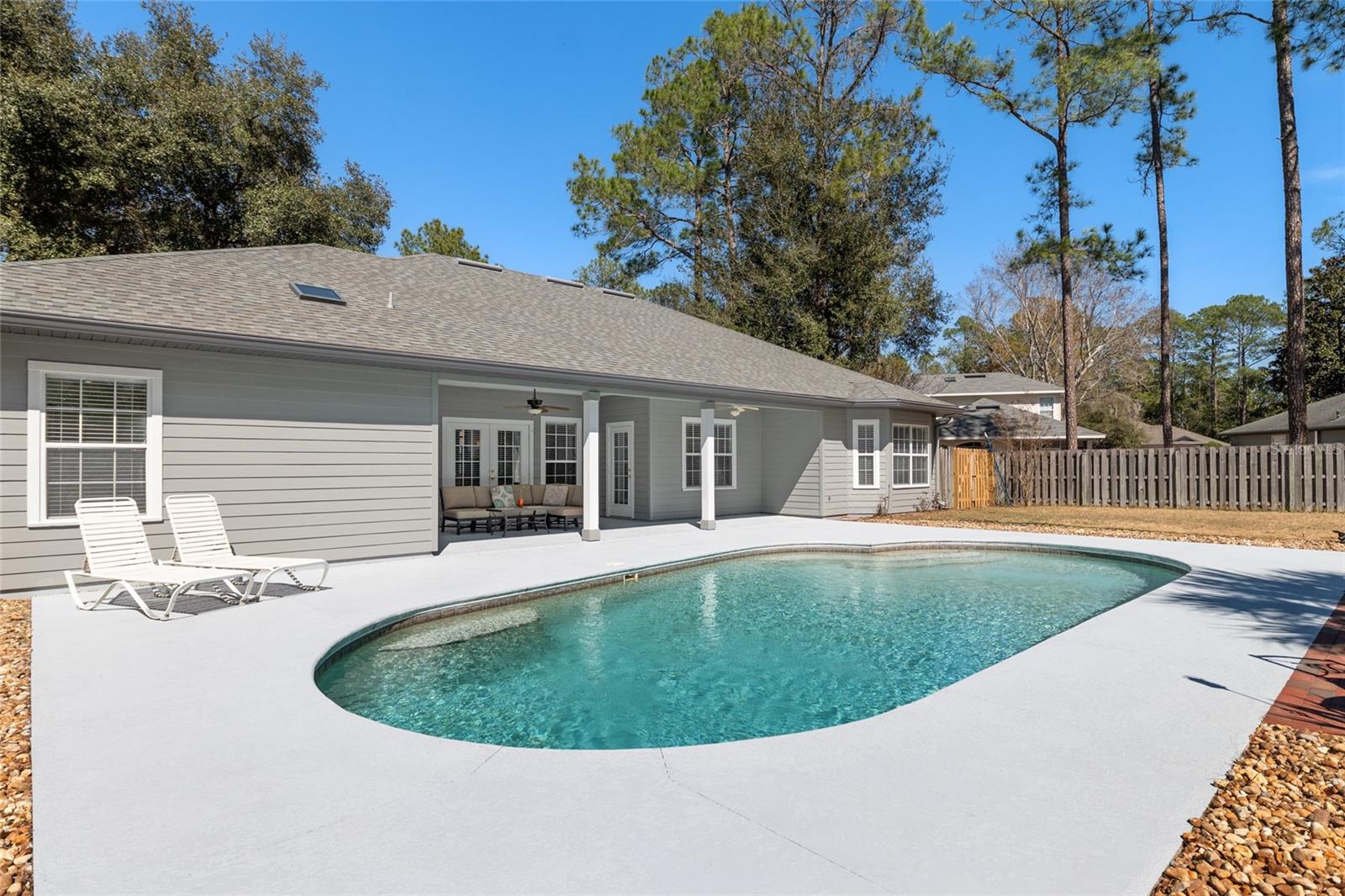 MENTONE - Residential