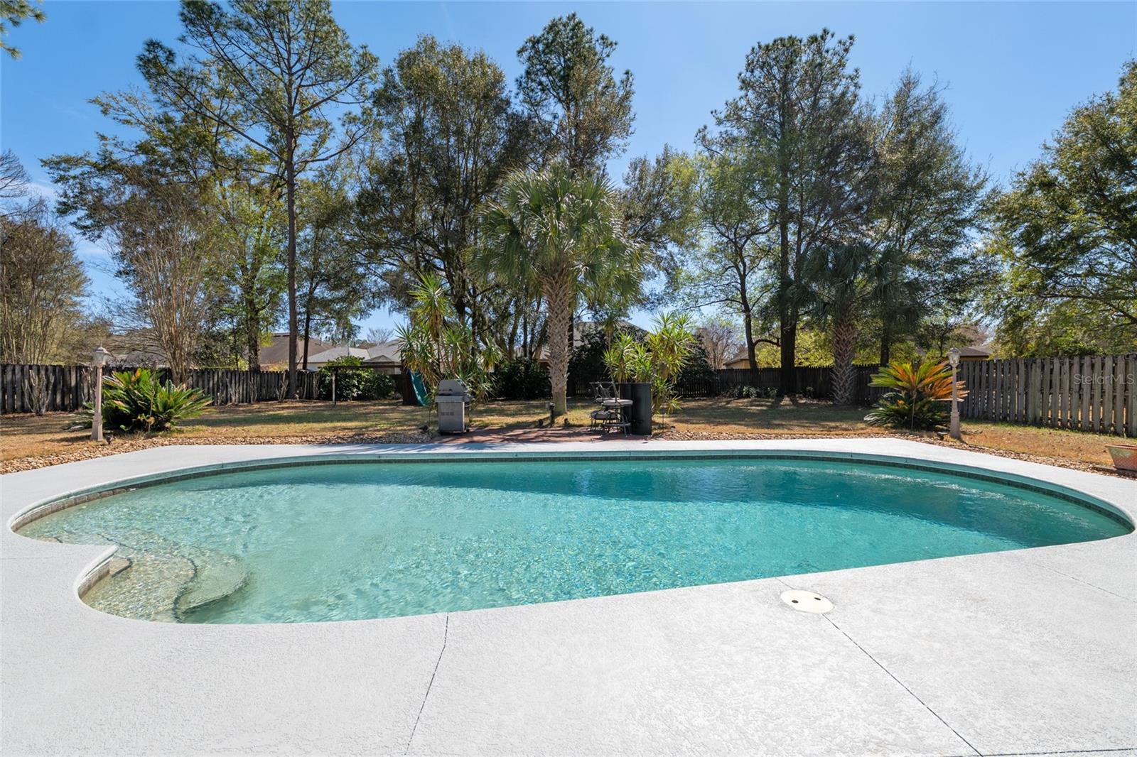 MENTONE - Residential