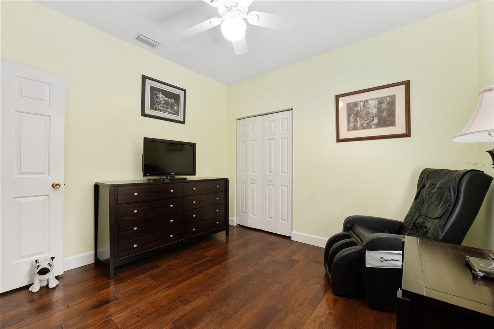 MENTONE - Residential