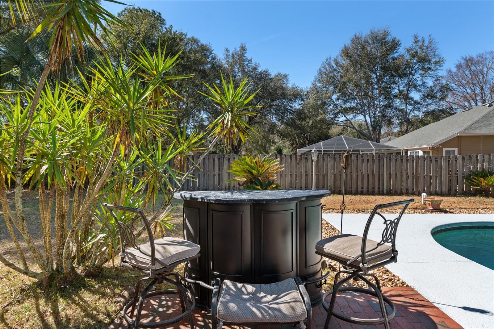 MENTONE - Residential