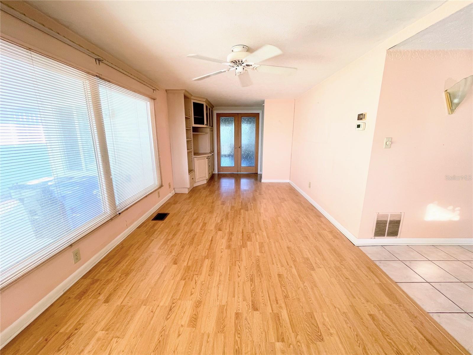 COUNTRY CLUB ESTATES - Residential