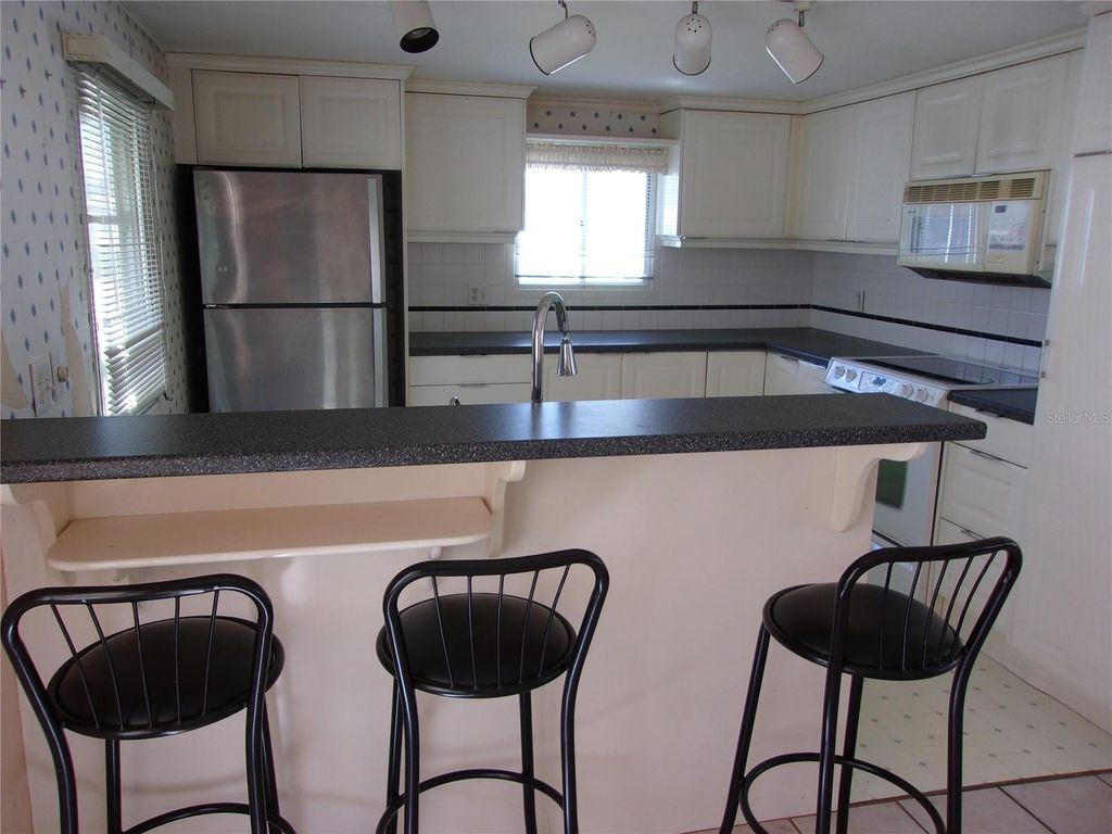 Photo of 863 S Green Circle, Venice, FL 34285 (MLS # N6141107)