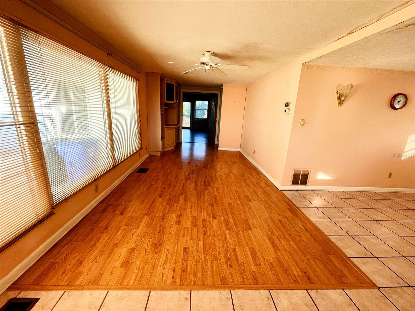 COUNTRY CLUB ESTATES - Residential