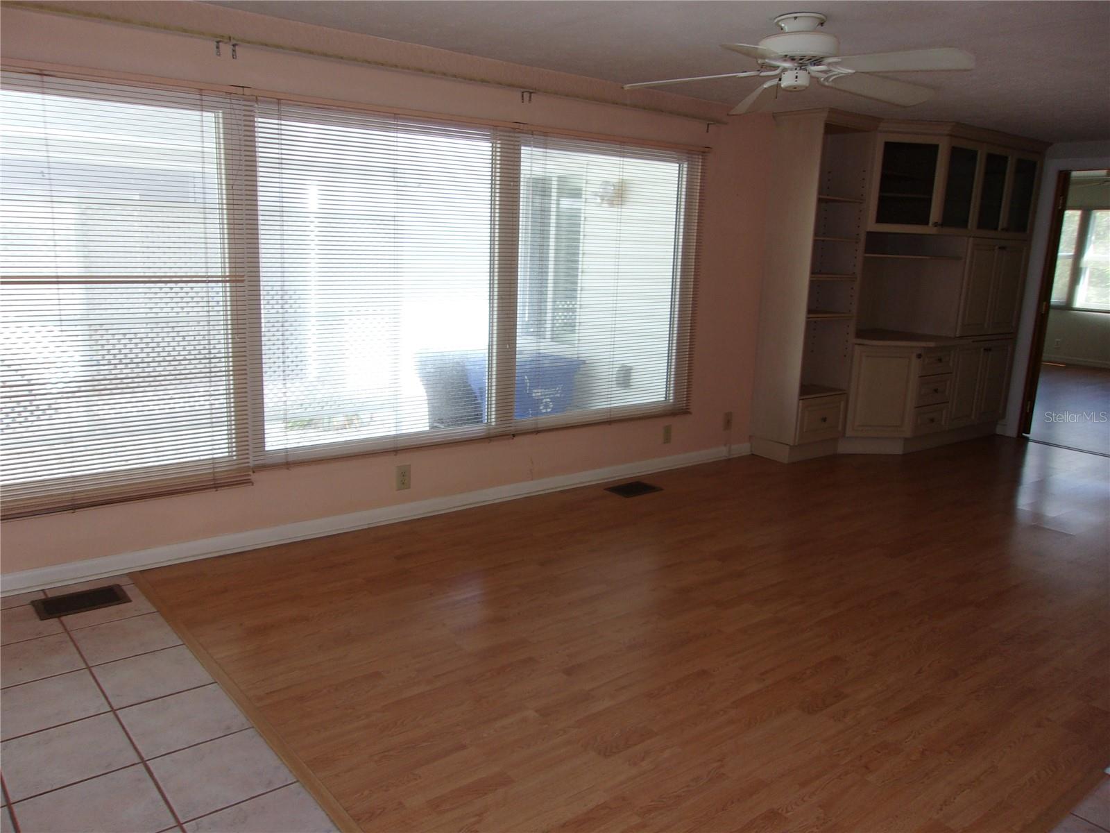 COUNTRY CLUB ESTATES - Residential