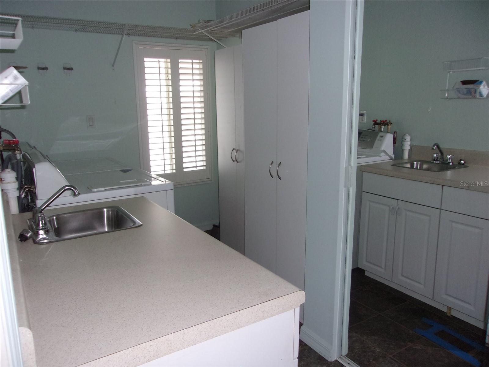 COUNTRY CLUB ESTATES - Residential