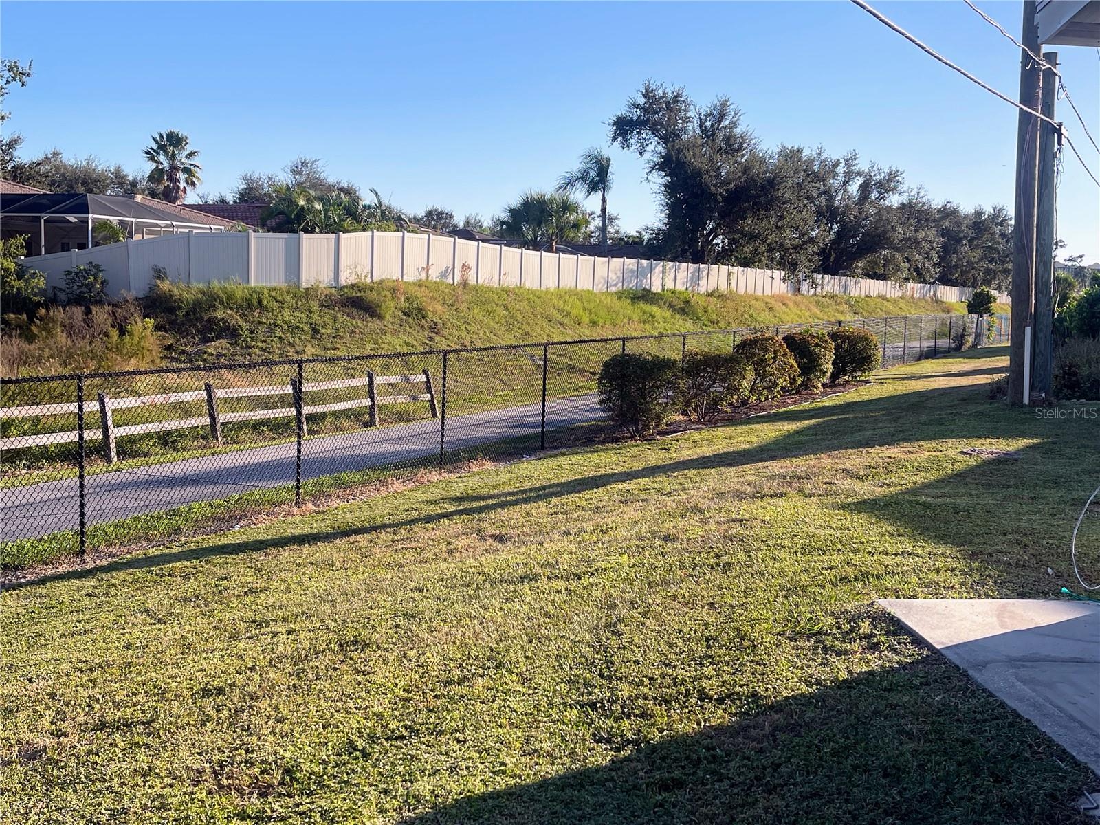 COUNTRY CLUB ESTATES - Residential