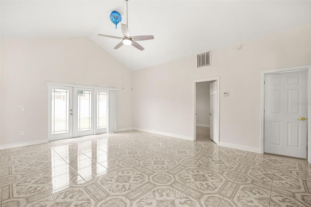 Photo of 948 Ocala Woods Lane, Orlando, FL 32824 (MLS # S5153520)