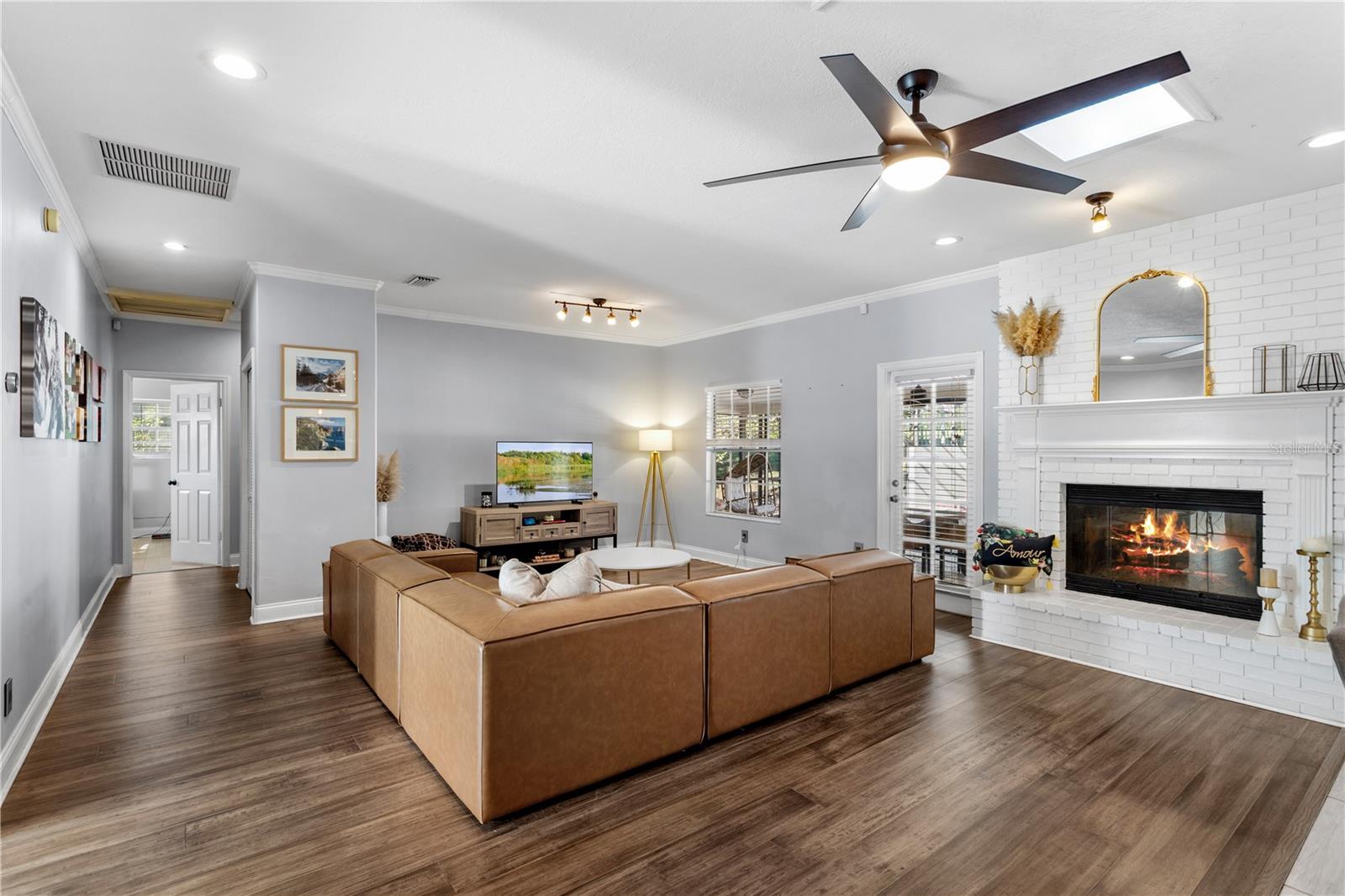 ROBERTS LANDING - Residential