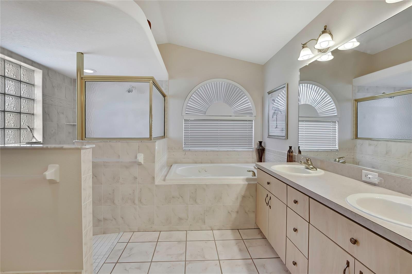 GROVER CLEVELAND ESTATES - Residential