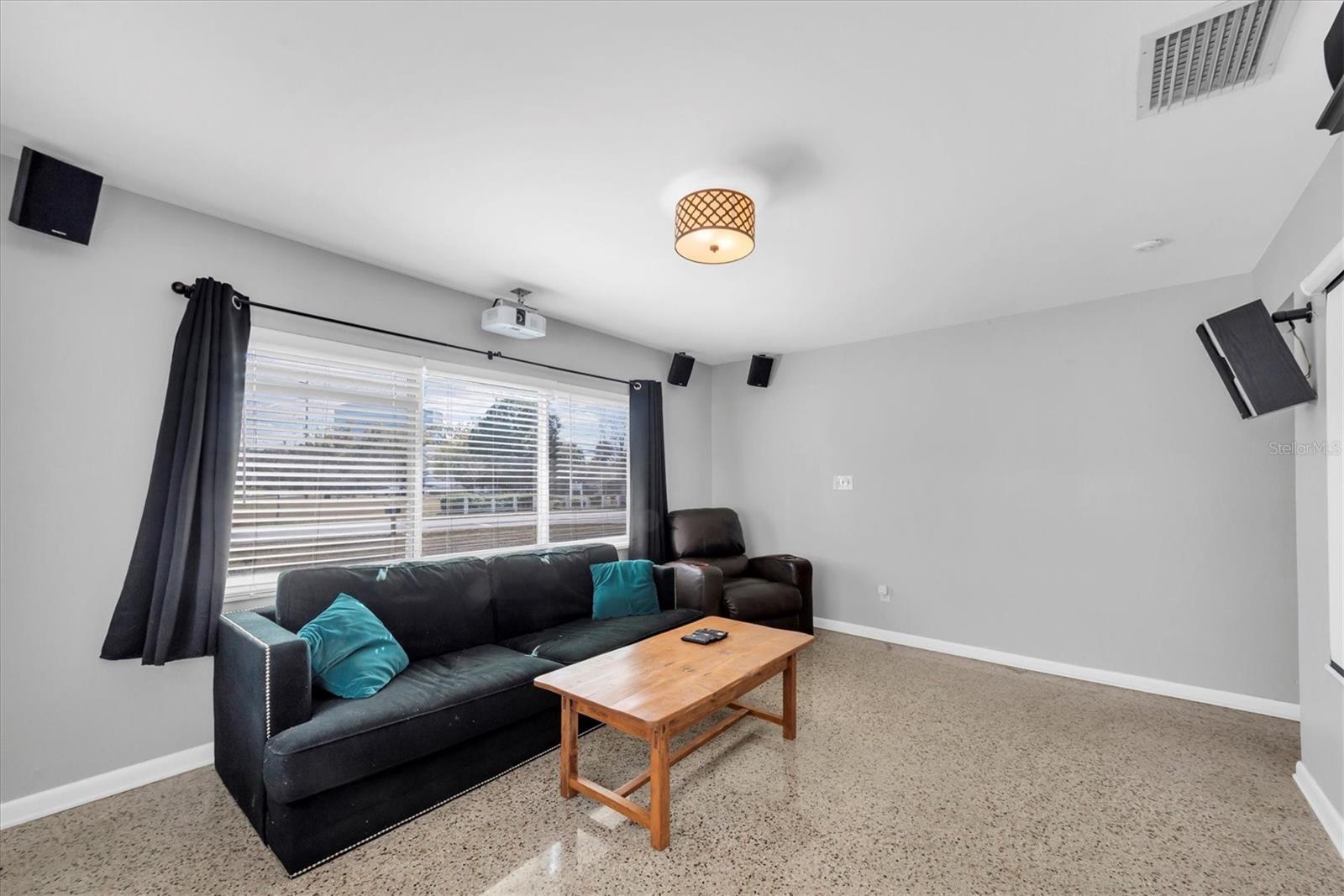 MIDWEST SUB CORR - Residential Lease