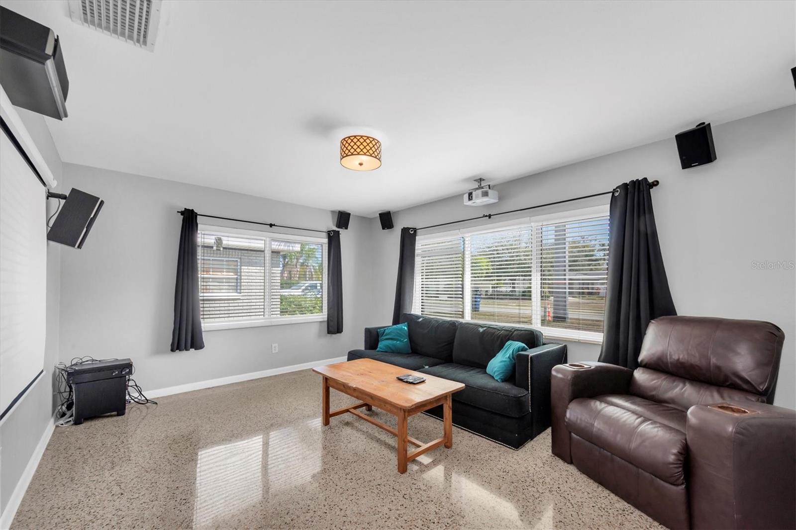 MIDWEST SUB CORR - Residential Lease