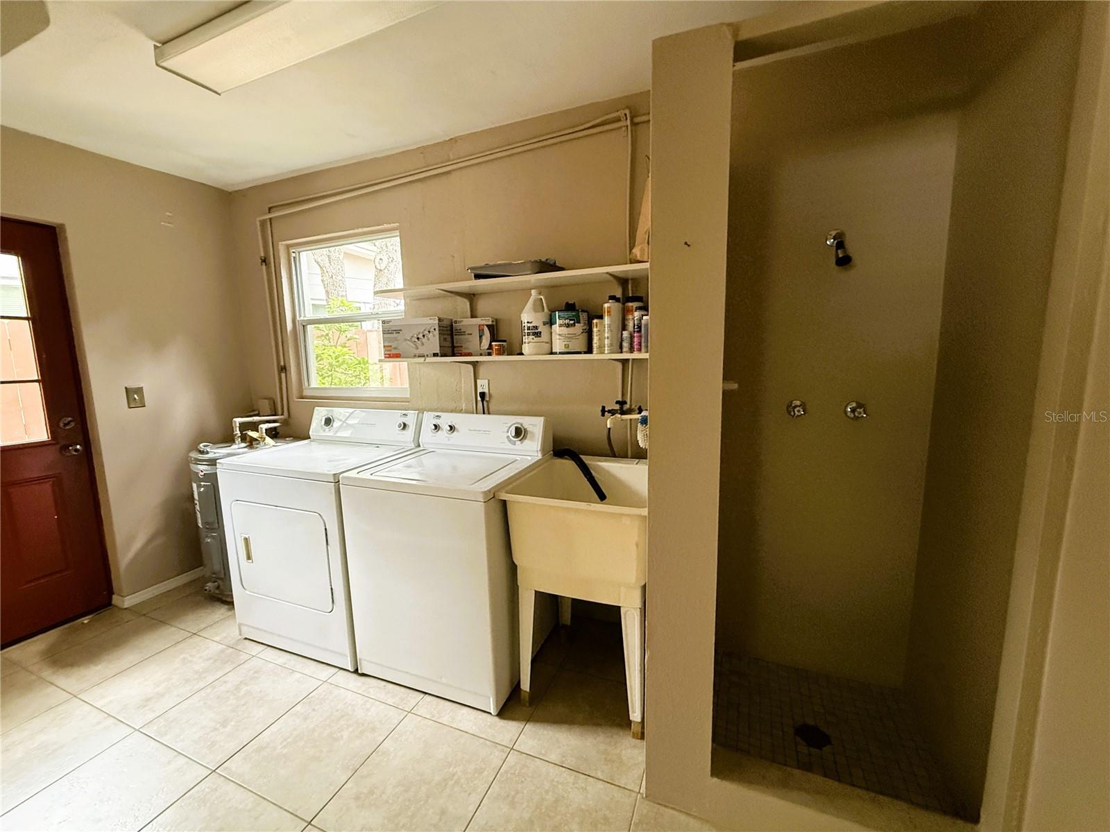 JUNGLE TERRACE SEC A - Residential Lease