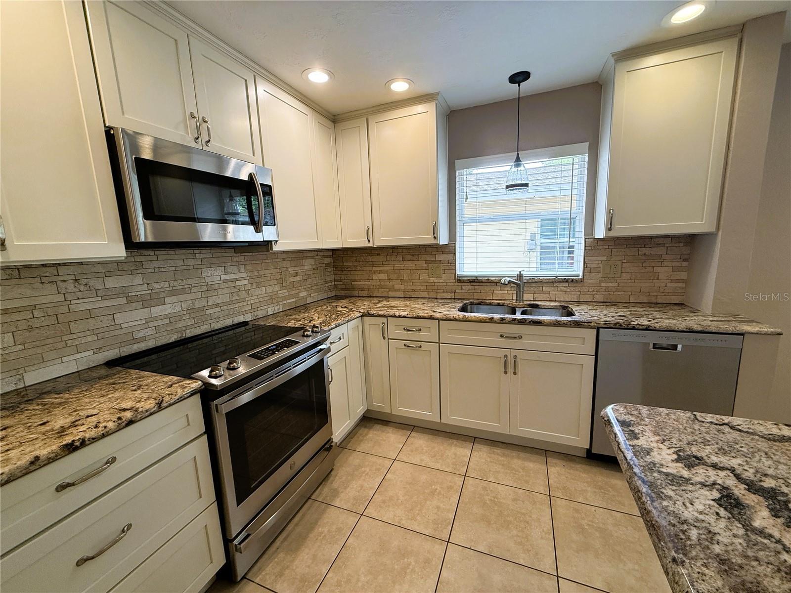 JUNGLE TERRACE SEC A - Residential Lease