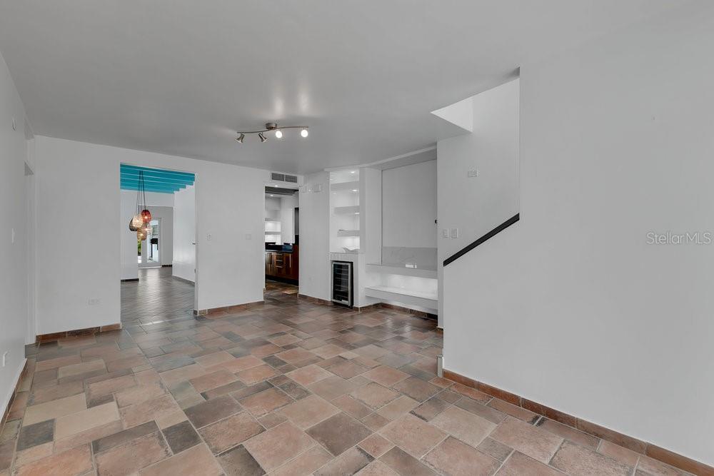PASEO LAS PALMAS - Residential