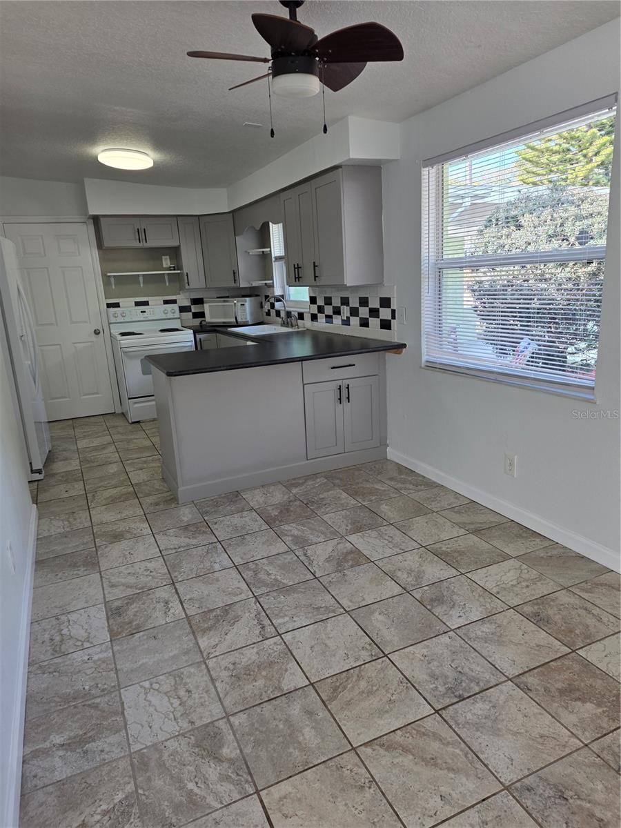 SUN HEIGHTS - Residential