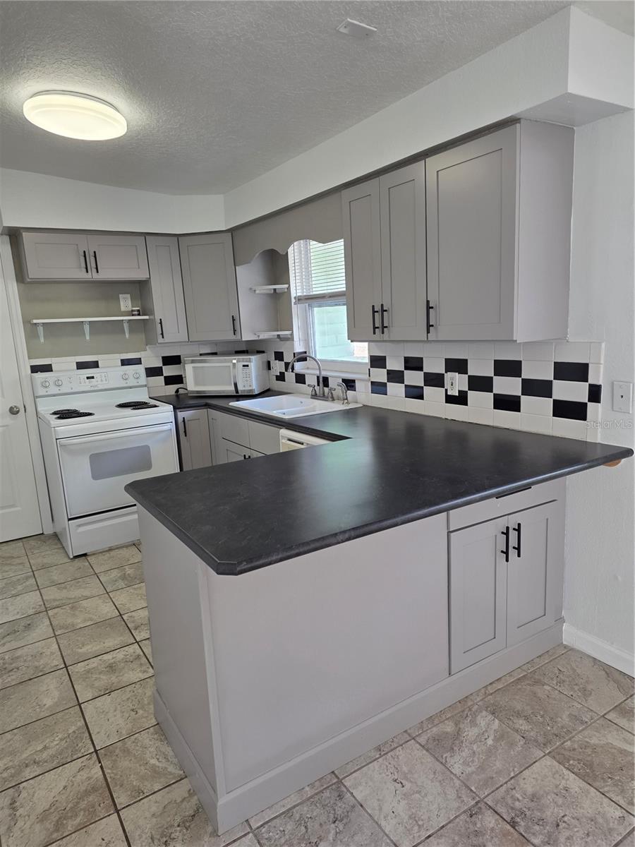 SUN HEIGHTS - Residential