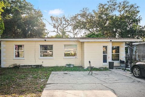 Photo of 2128 34th Street NW, Winter Haven, FL 33881 (MLS # TB8498110)