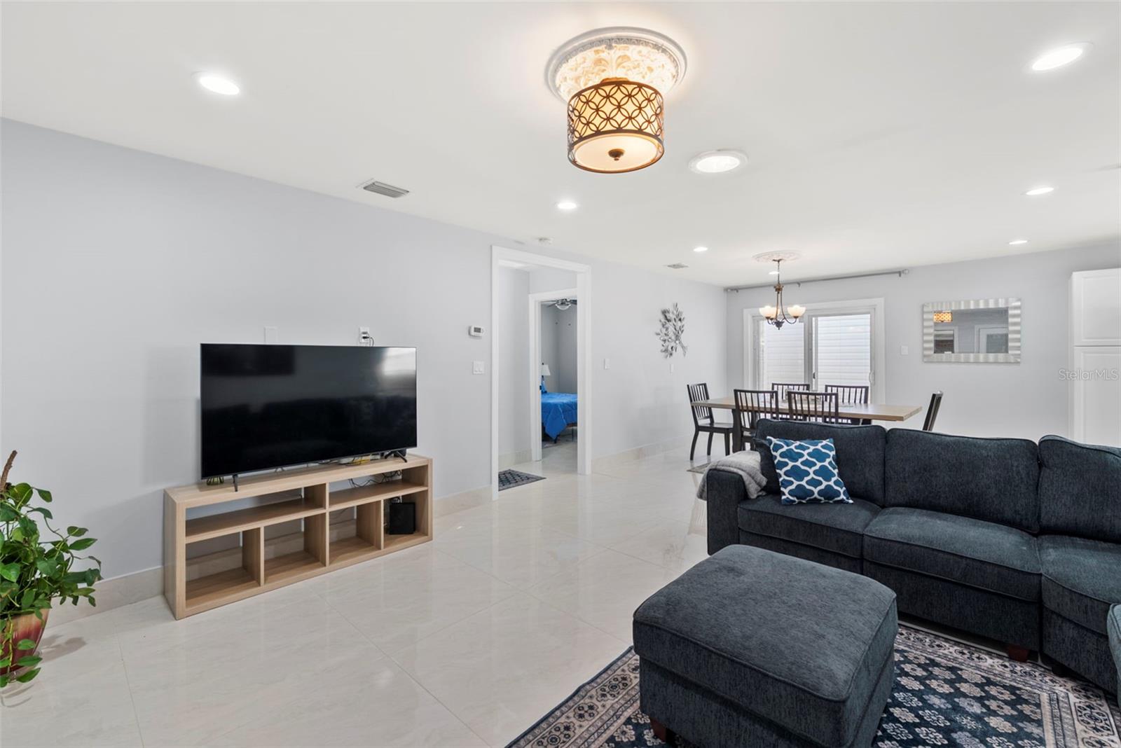 BELLE VISTA BEACH 1ST ADD - Residential Lease