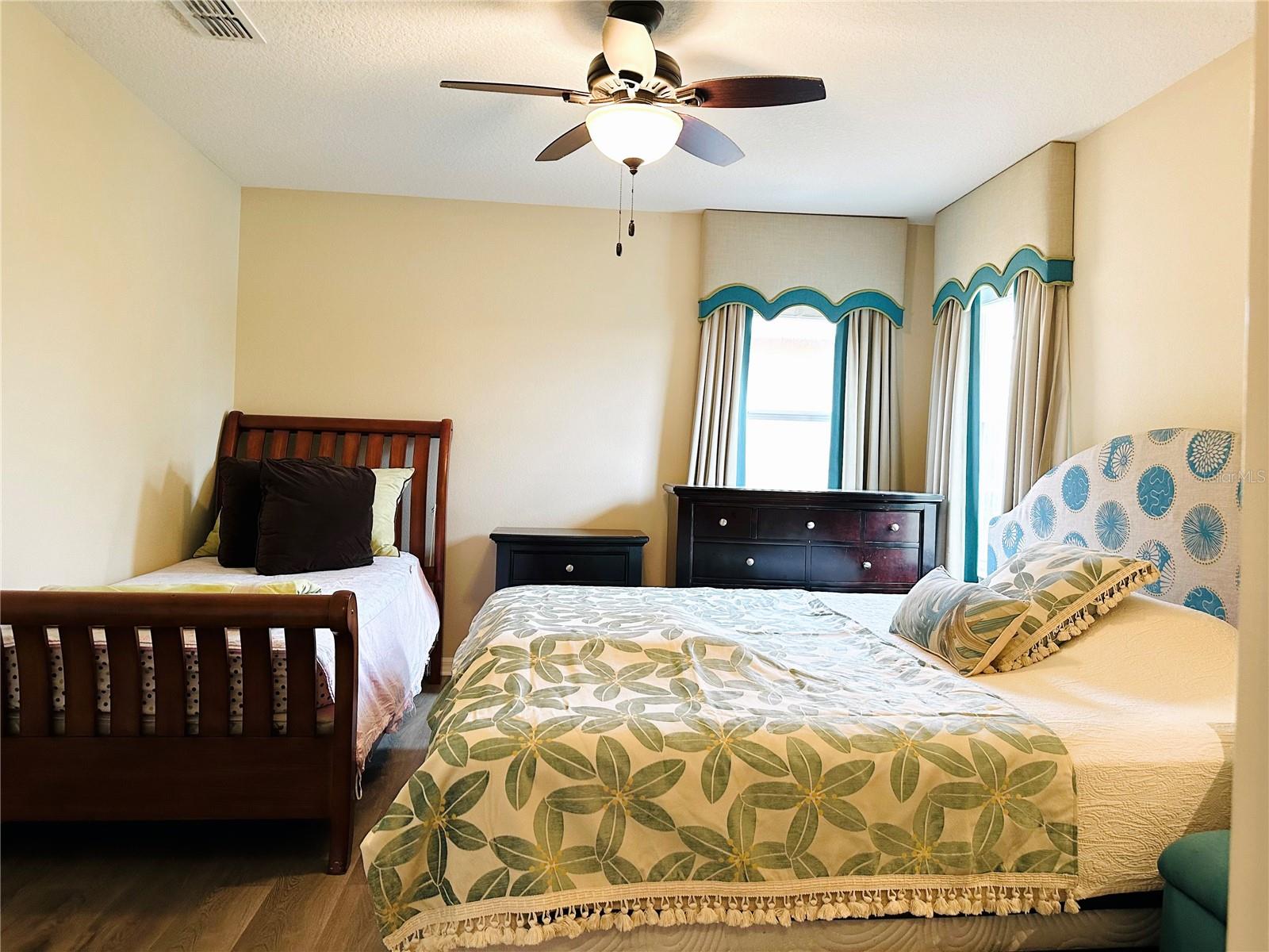VERANDA PALMS - Residential Lease