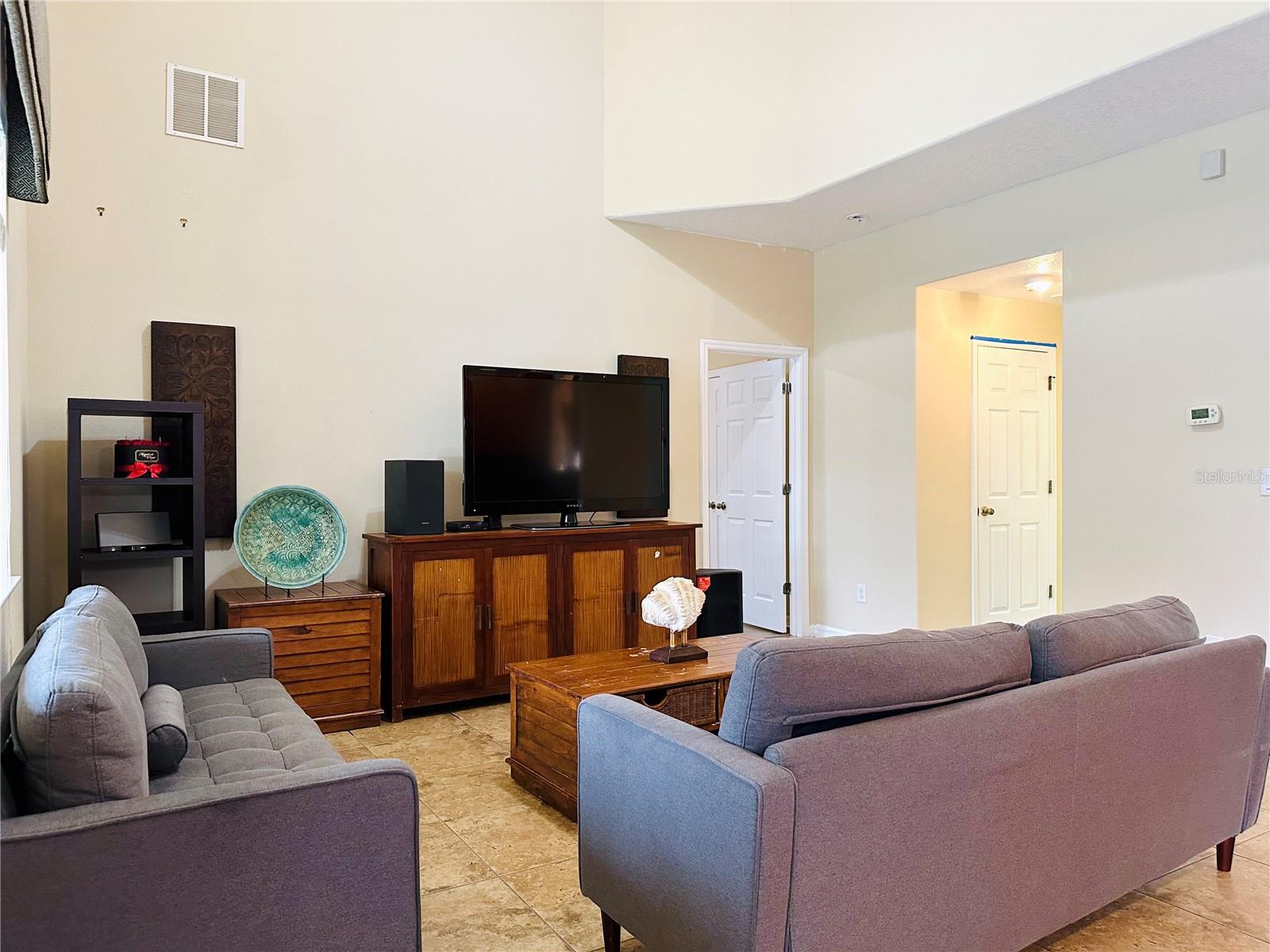 VERANDA PALMS - Residential Lease