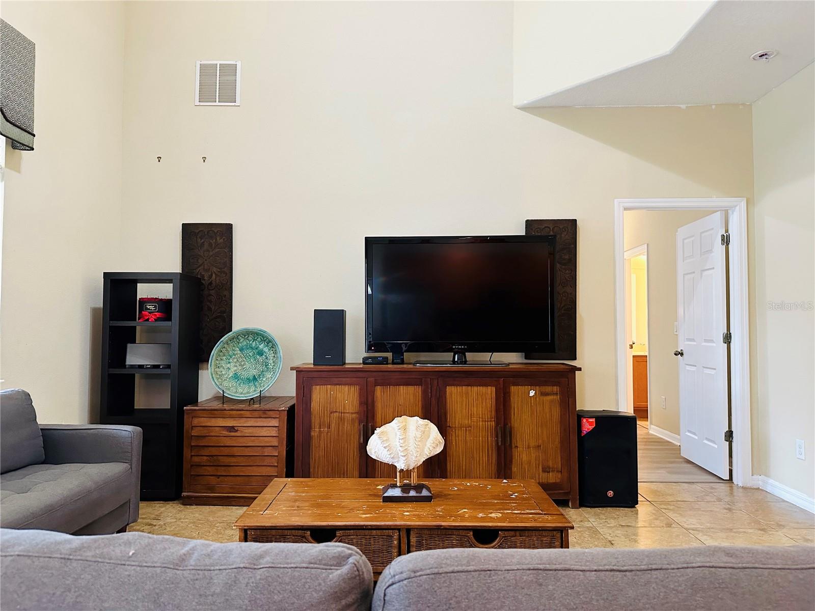 VERANDA PALMS - Residential Lease