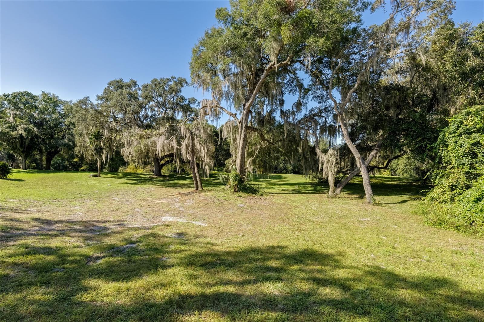 HAWTHORNE AT LEESBURG - Residential