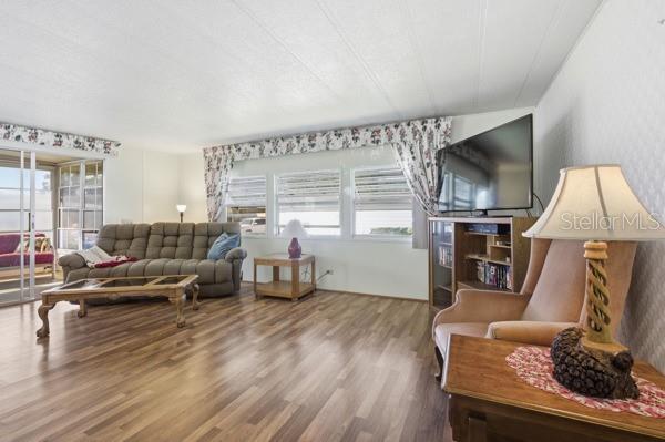 HAWTHORNE AT LEESBURG - Residential