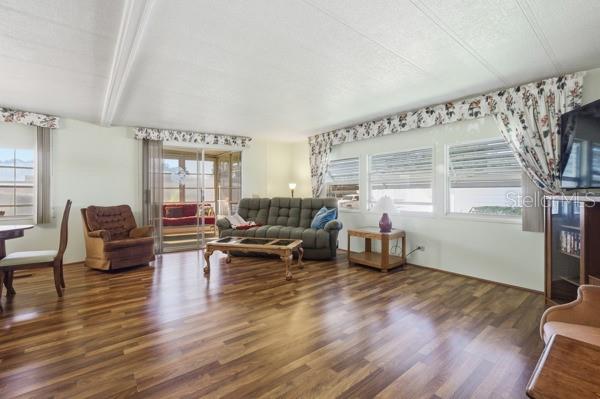 HAWTHORNE AT LEESBURG - Residential