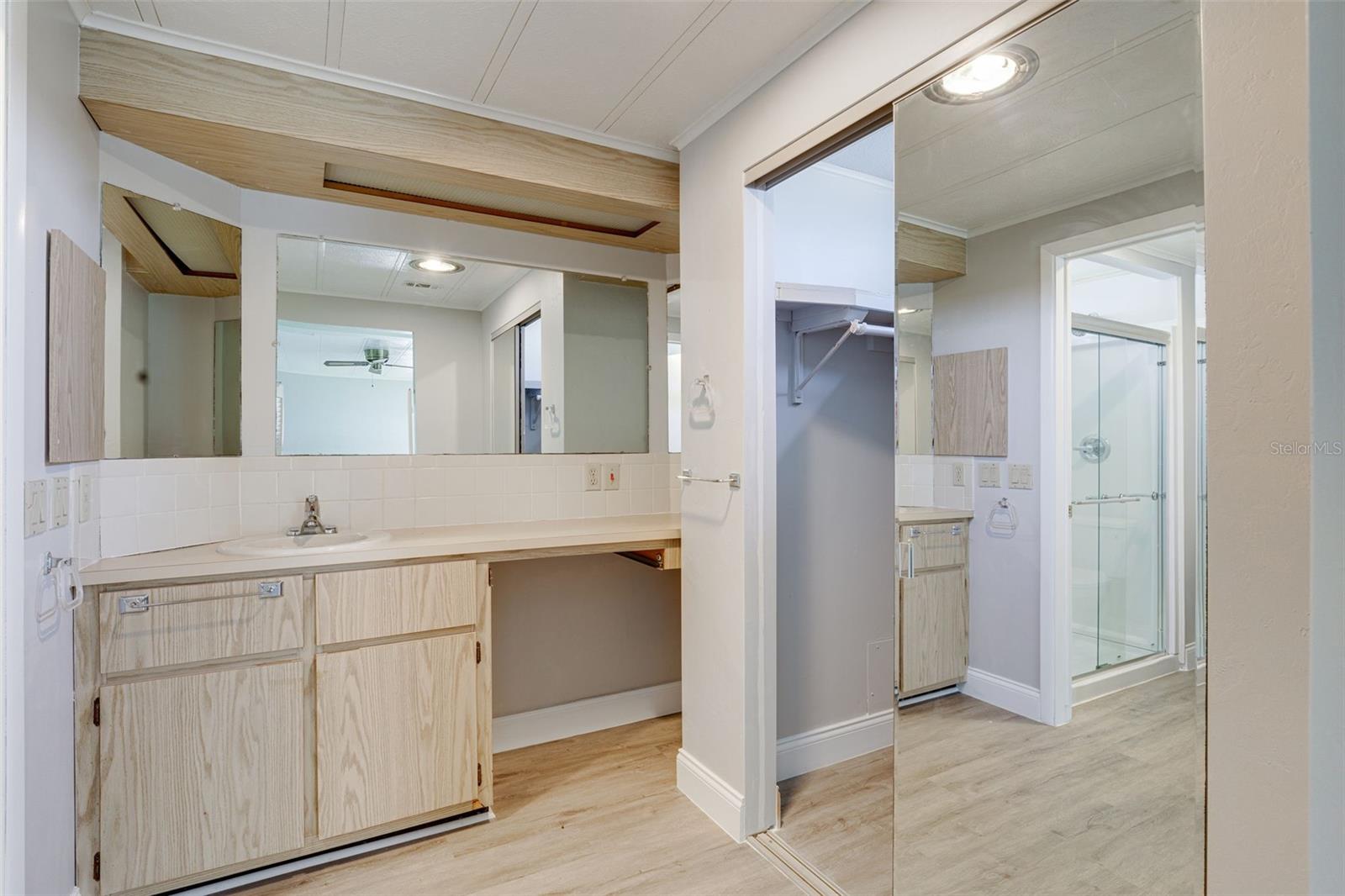 HAWTHORNE AT LEESBURG - Residential