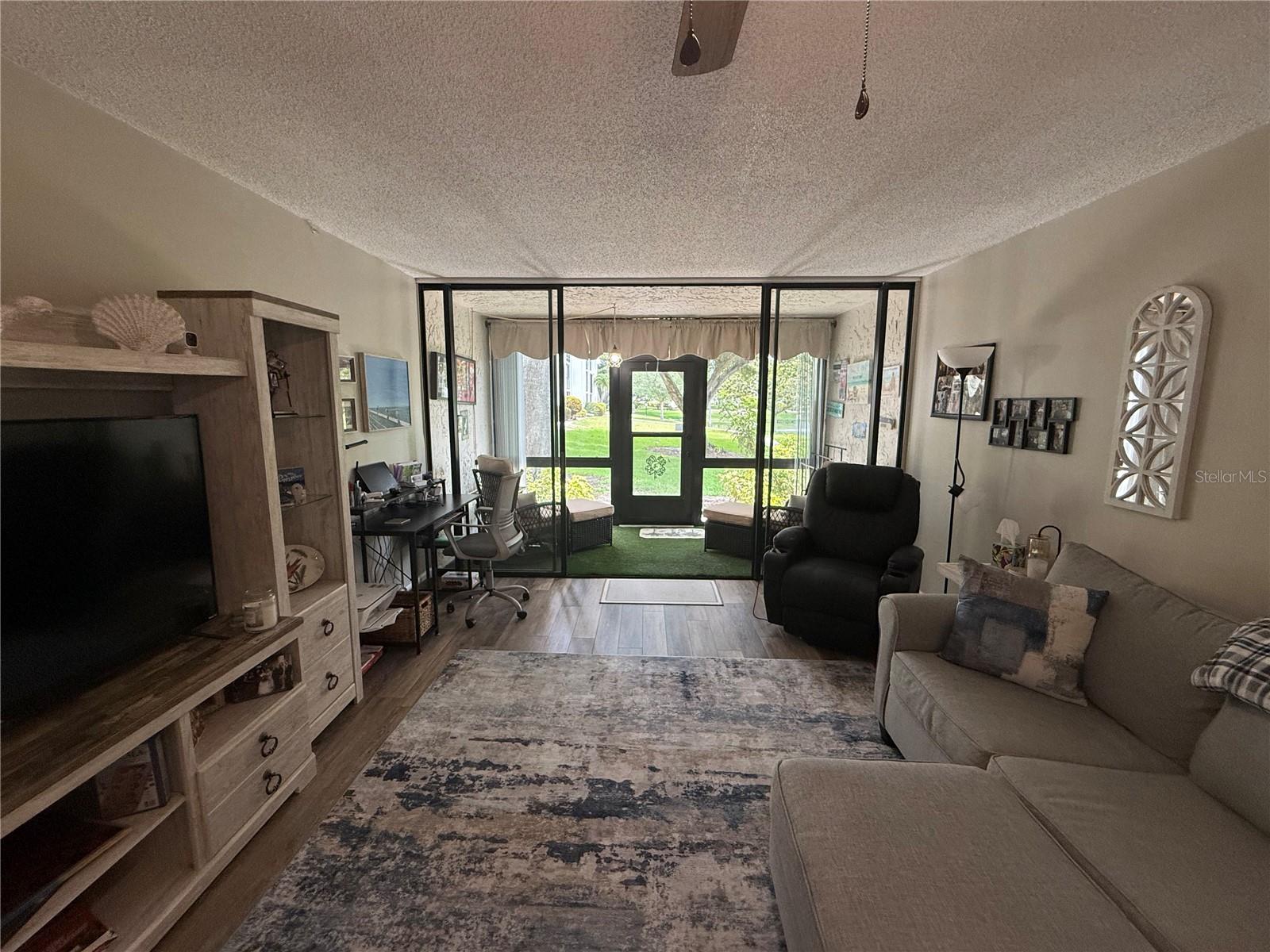 LAKEVIEW OF LARGO - Residential