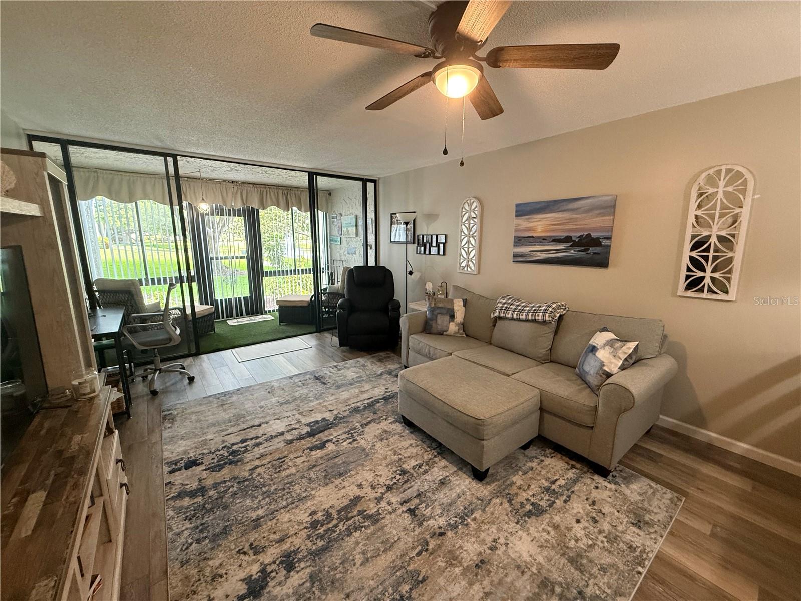 LAKEVIEW OF LARGO - Residential