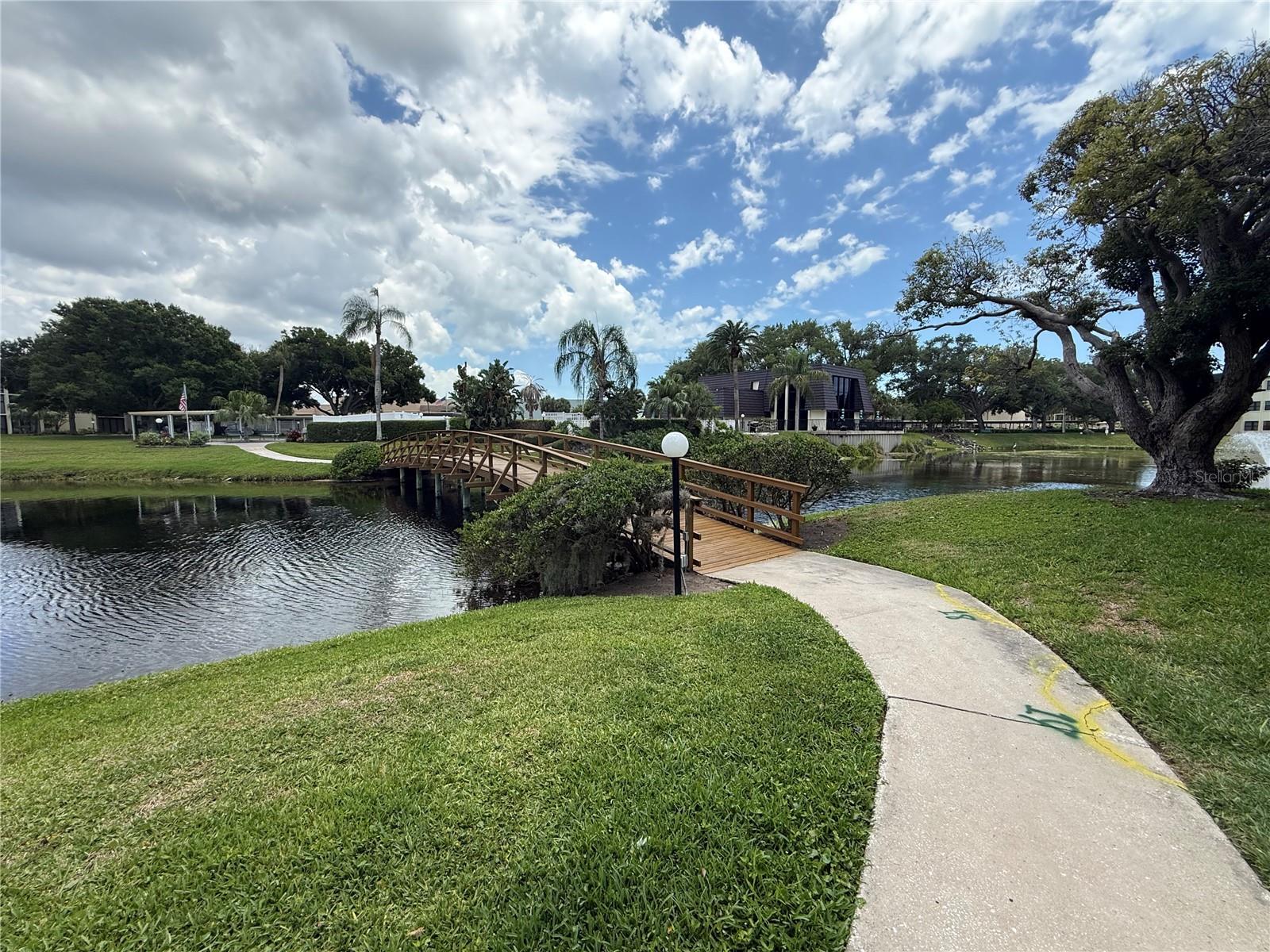 LAKEVIEW OF LARGO - Residential