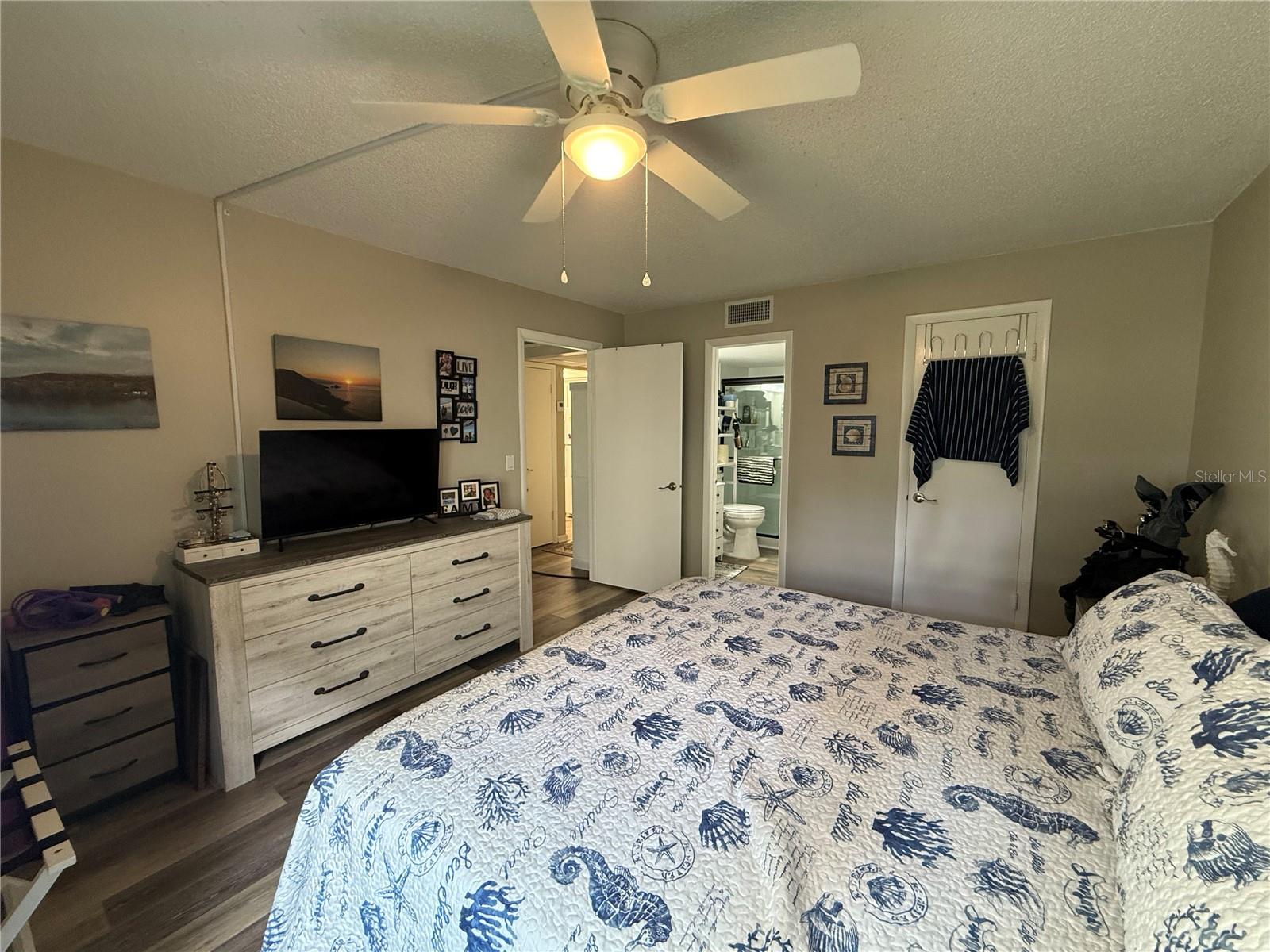 LAKEVIEW OF LARGO - Residential
