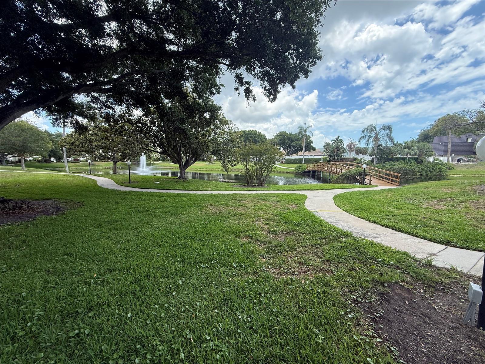 LAKEVIEW OF LARGO - Residential