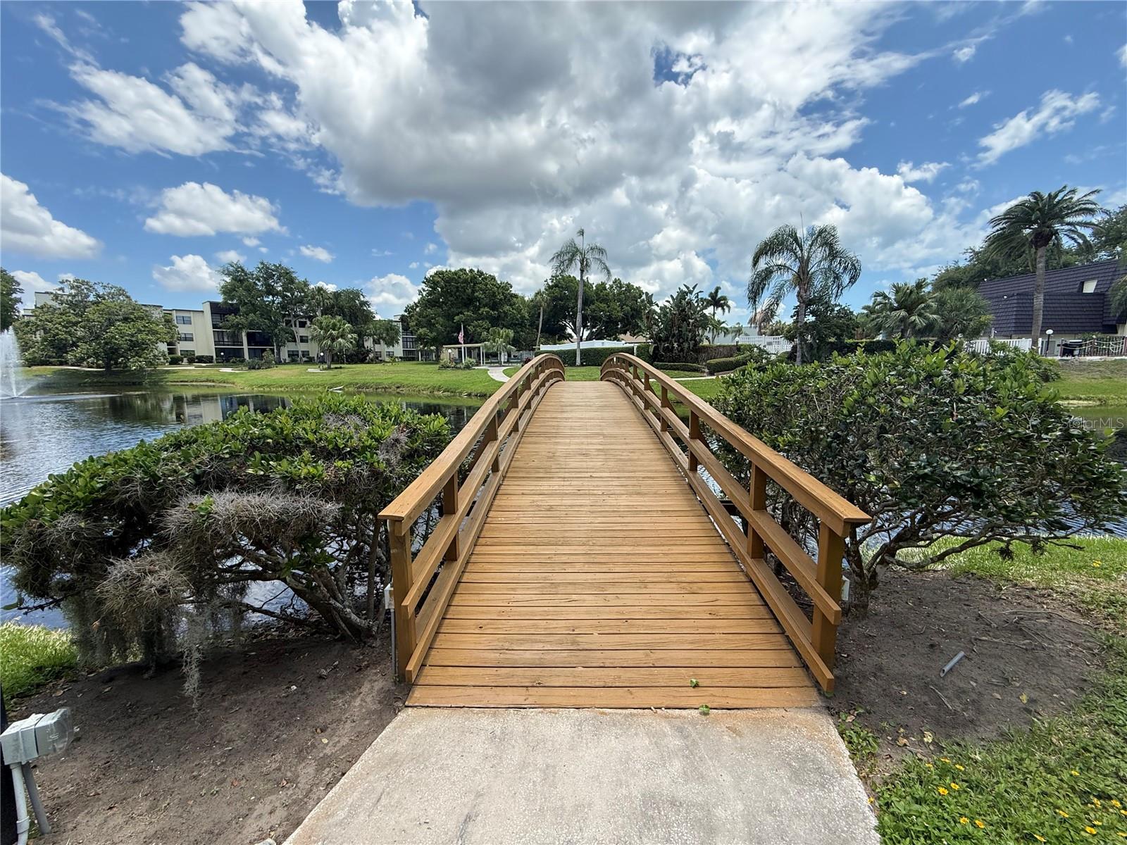 LAKEVIEW OF LARGO - Residential