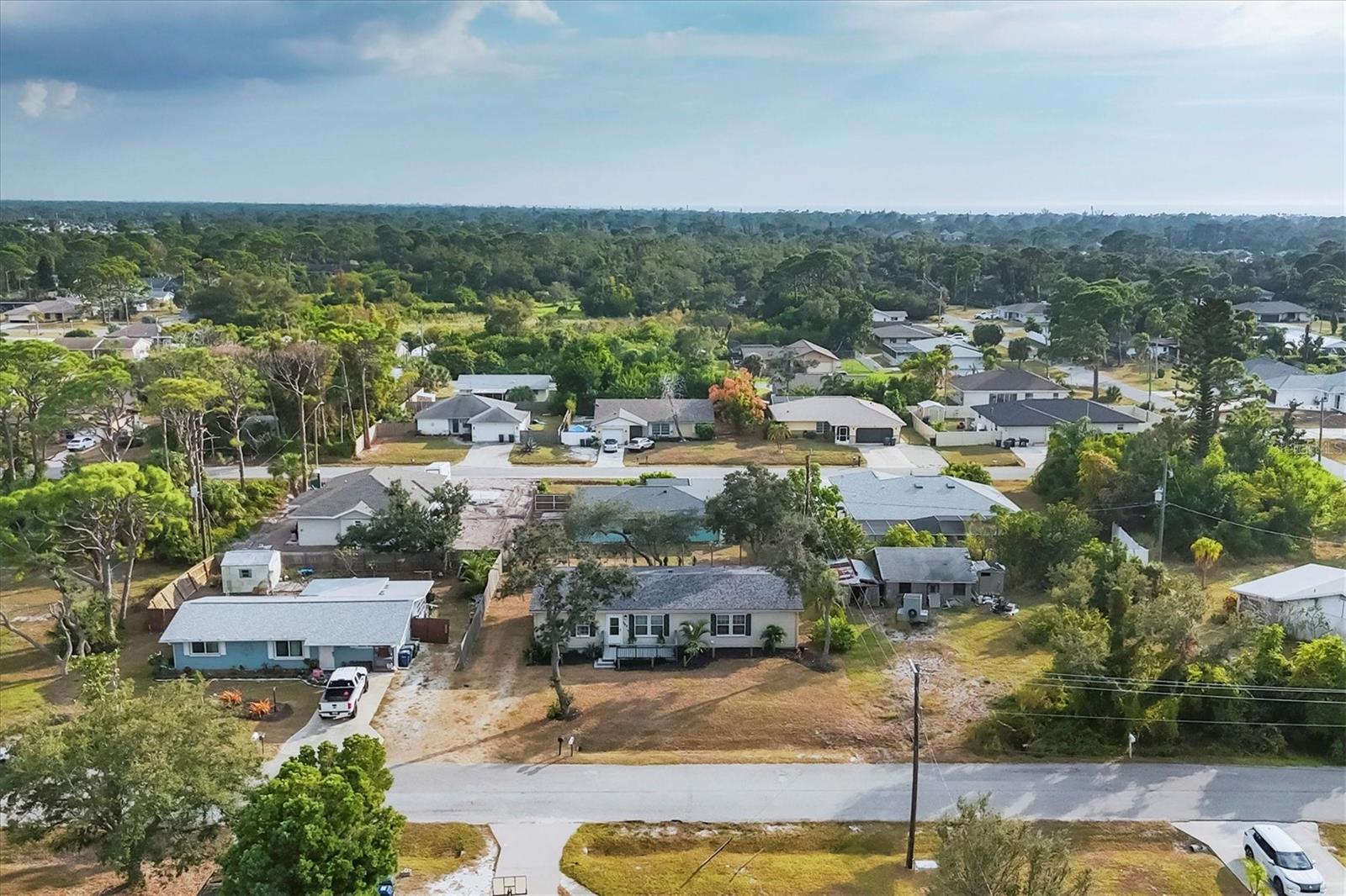 SOUTH VENICE - Residential