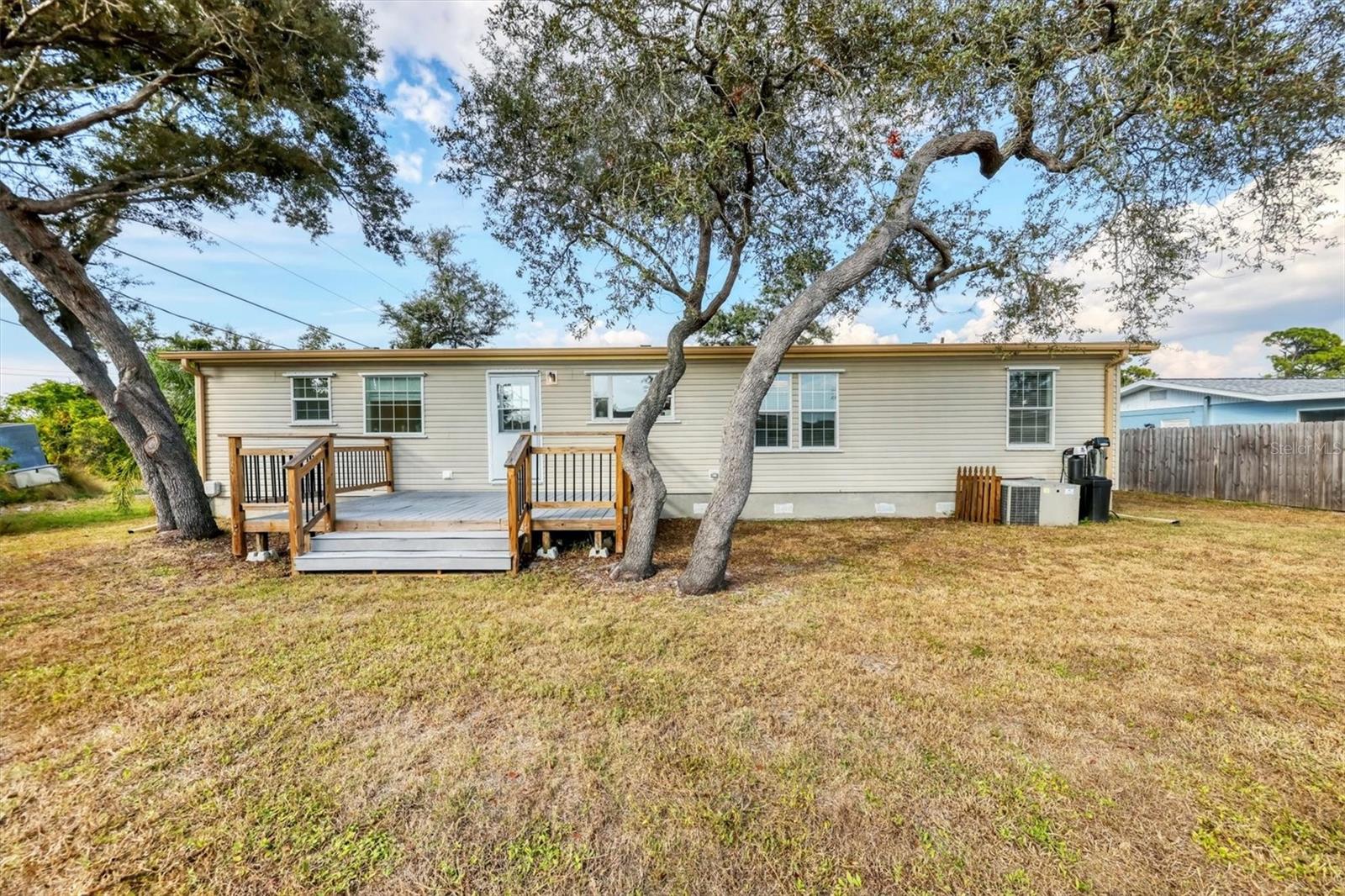 SOUTH VENICE - Residential