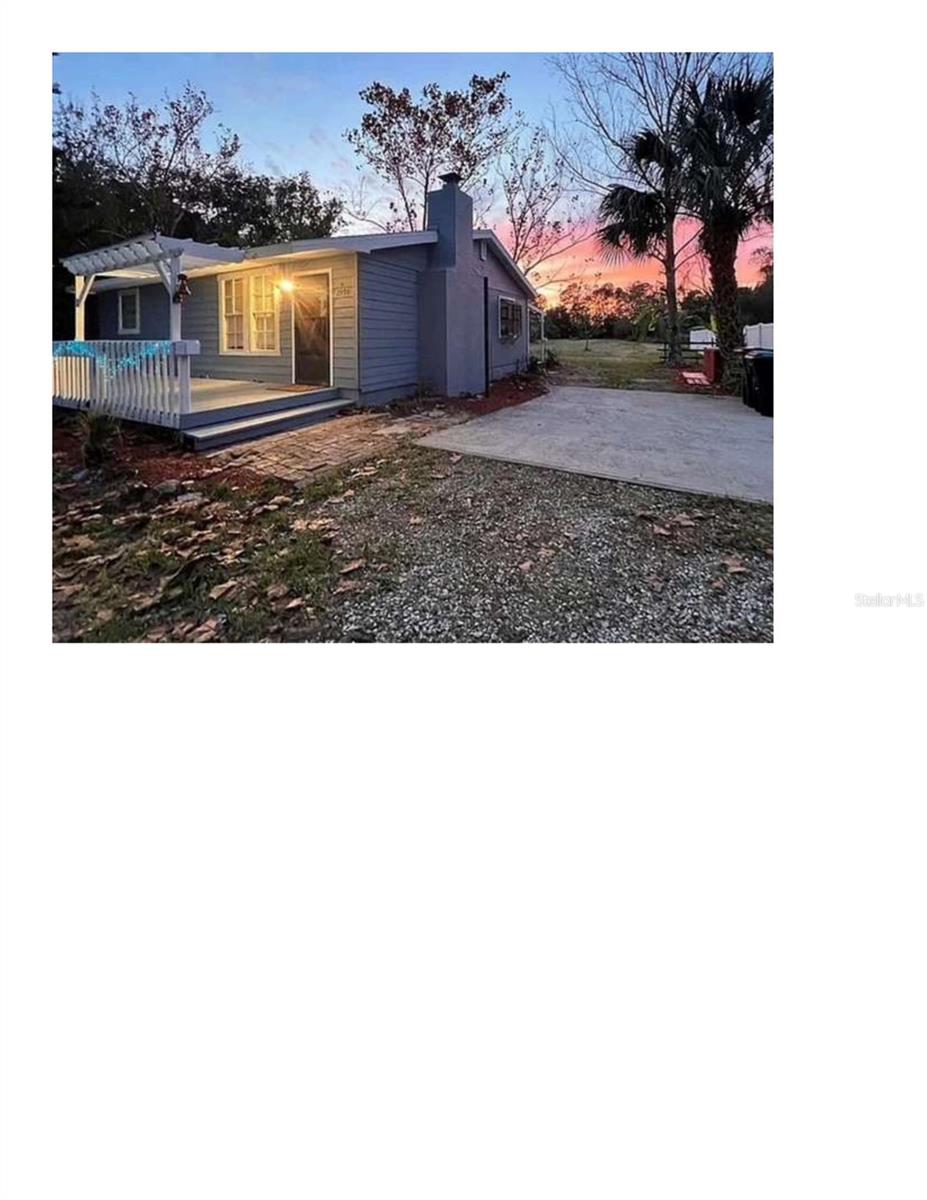 AMAZING HOUSE FOR RENT WITH 2 BEDROOMS AND 2 BATHROOMS, BIG YARD AND NO HOA.