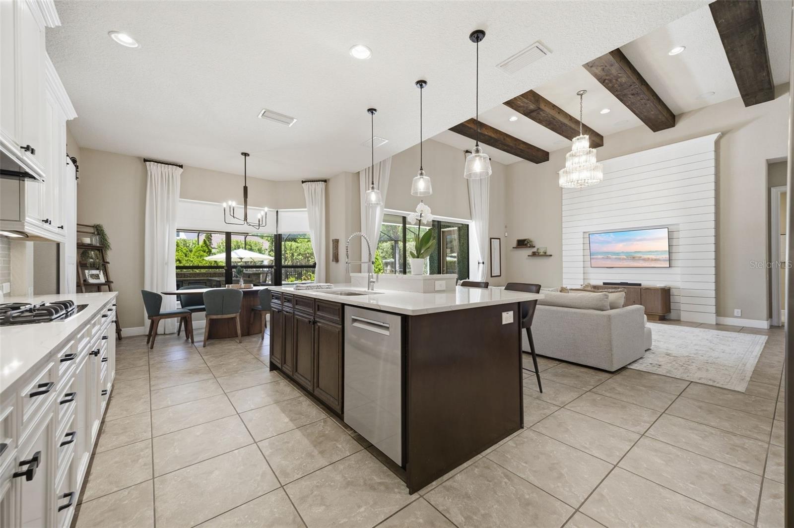 FISHHAWK RANCH TOWNCENTER PHASE 2 - Residential