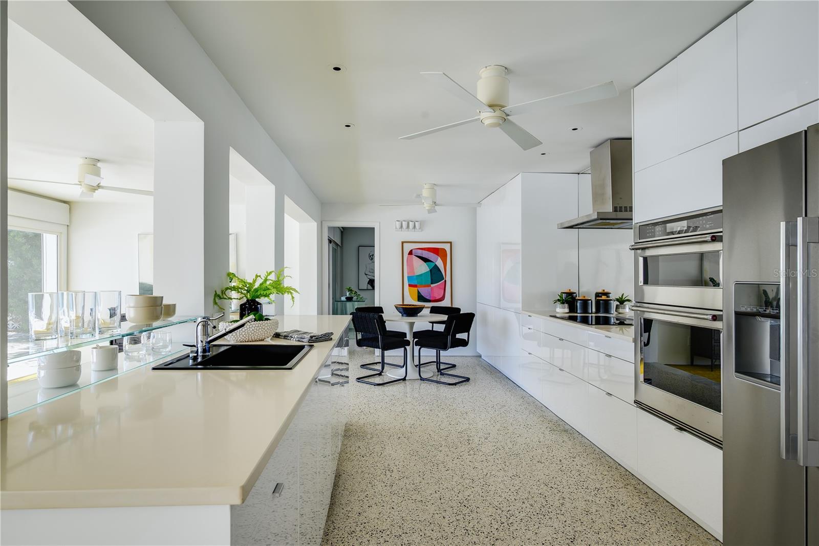 THREE PALMS POINT - Residential