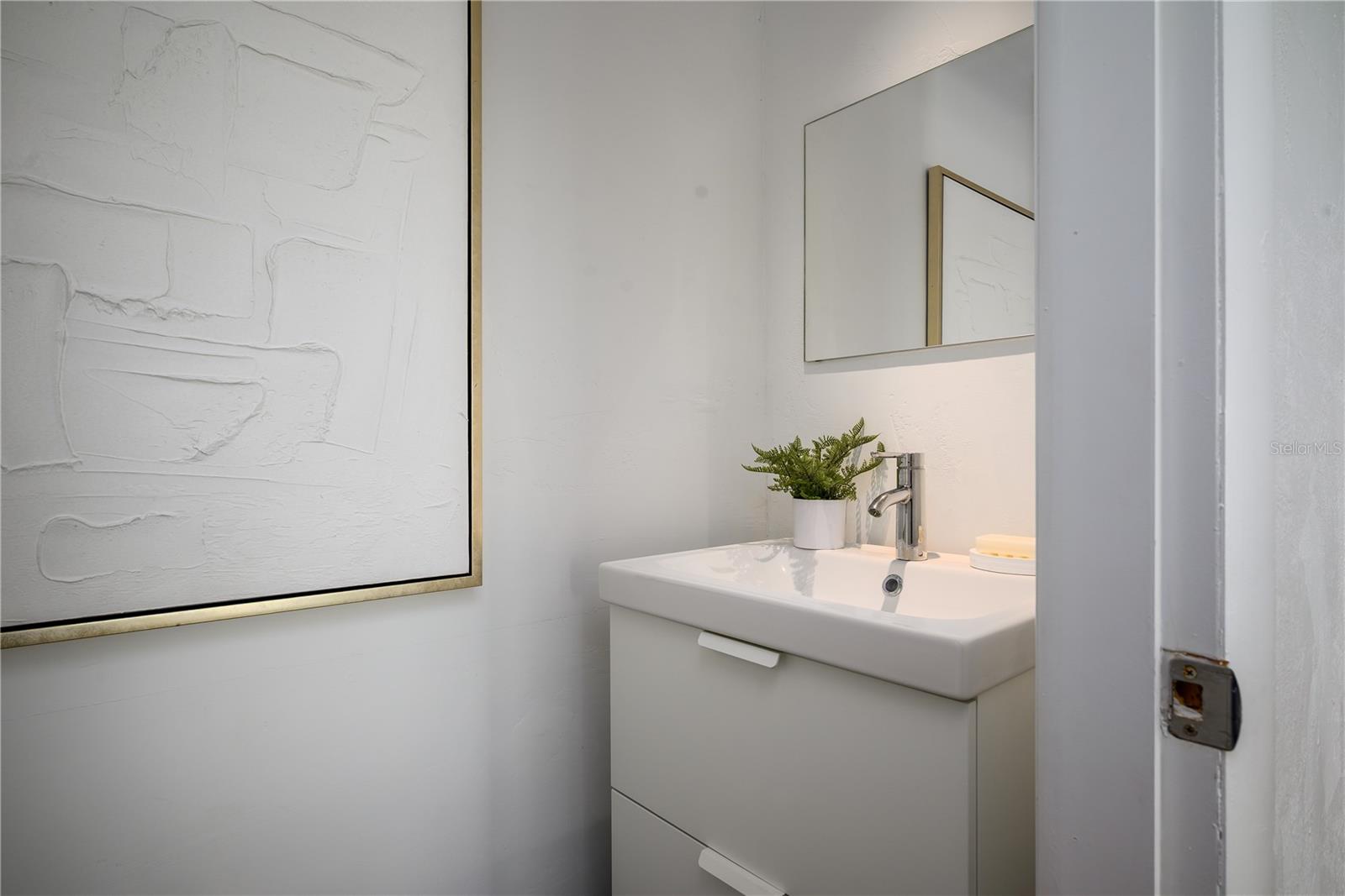 THREE PALMS POINT - Residential