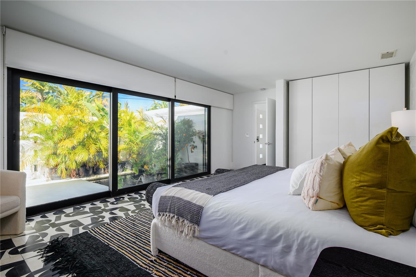 THREE PALMS POINT - Residential