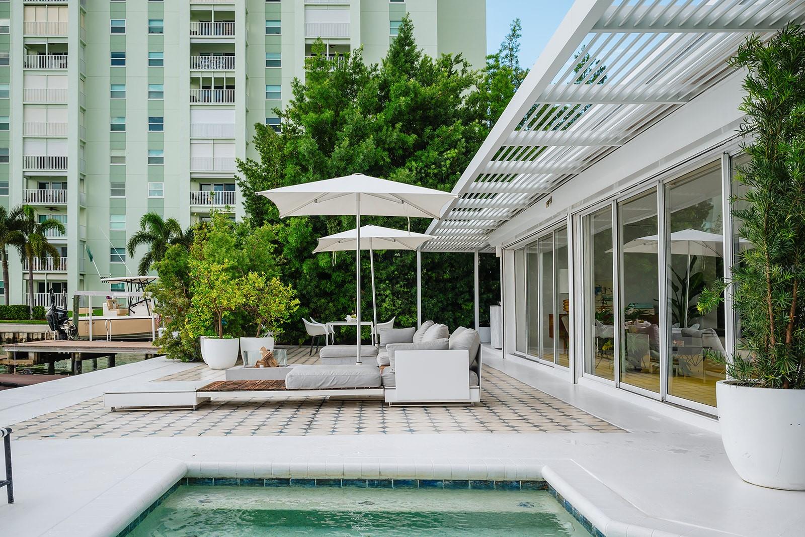 THREE PALMS POINT - Residential